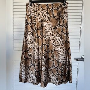 Stylish Snake Print Satin Skirt